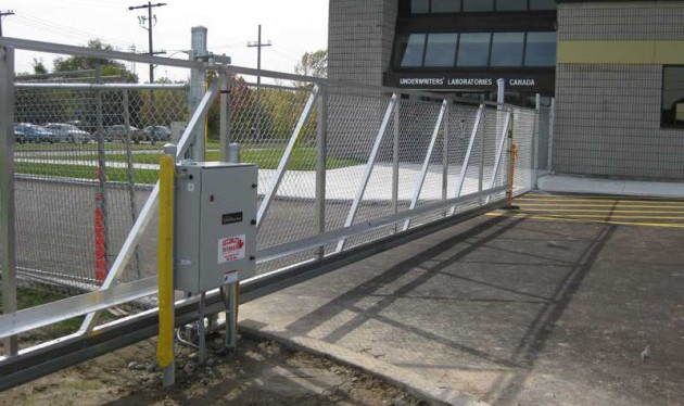 45 foot industrial chain-link slide-gate